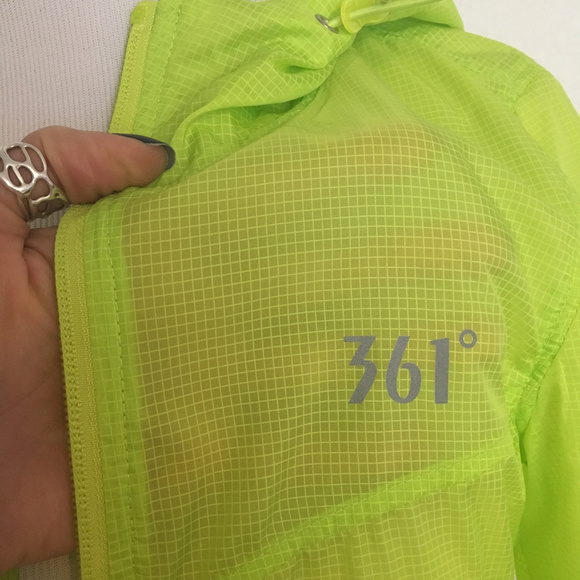361 lime green wind breaker - Picture 3 of 8